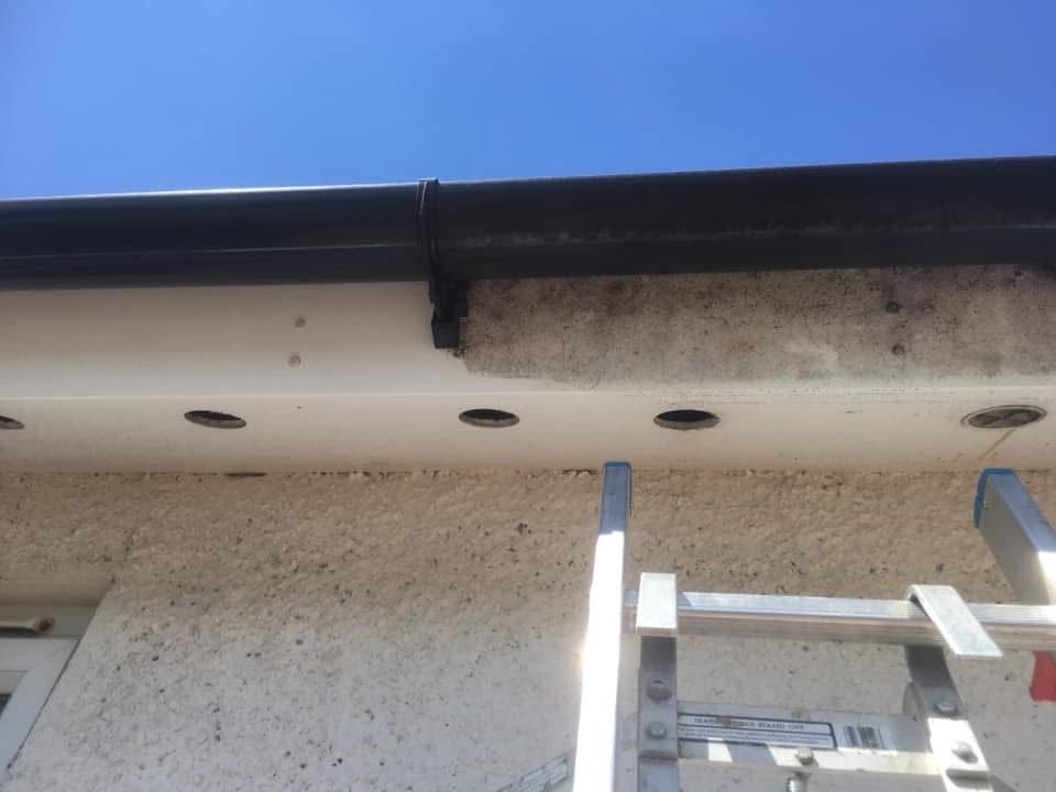 Dirty UPVC → bright white